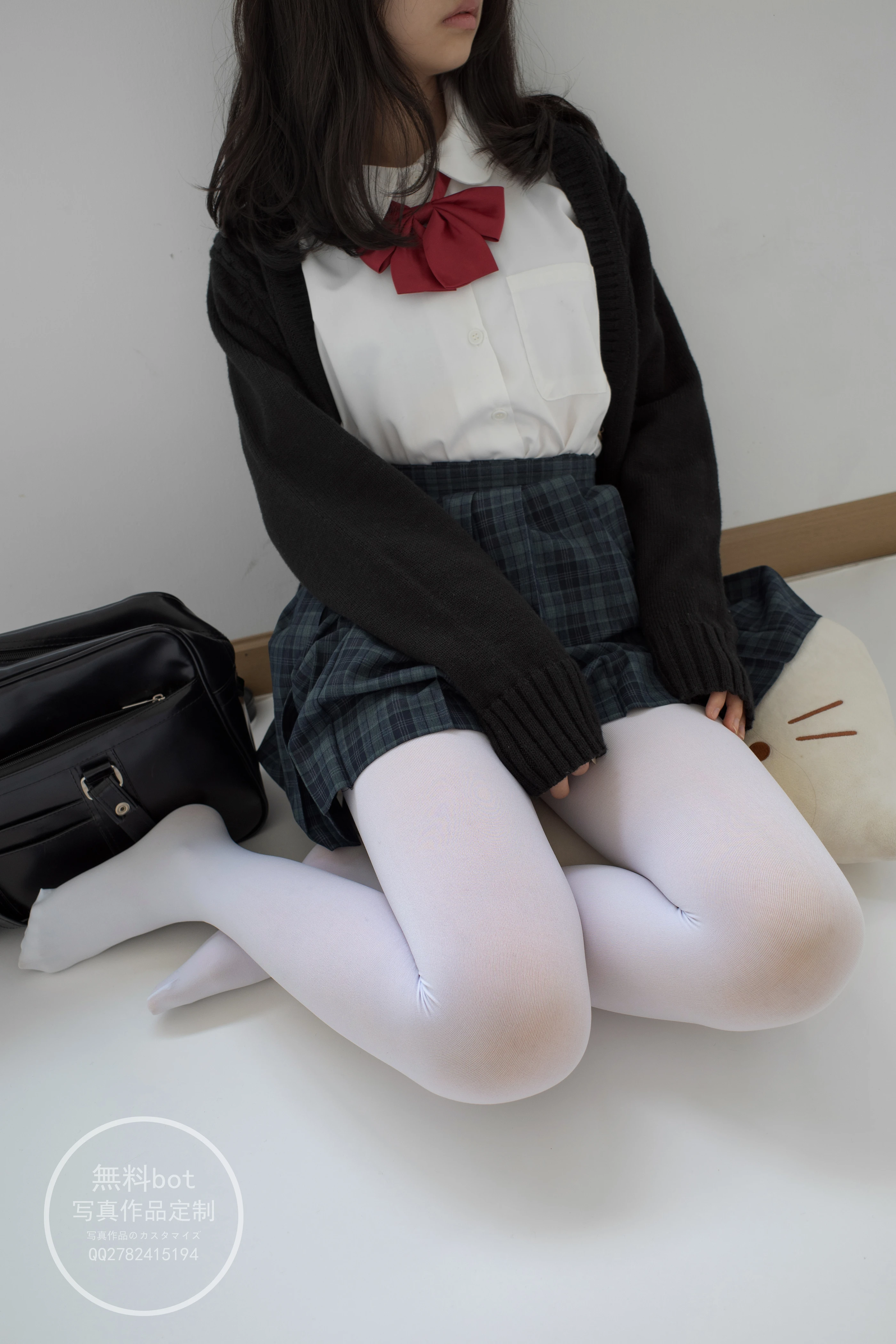 森萝财团 有料002  小香 室内JK白丝少女 [86P]插图9